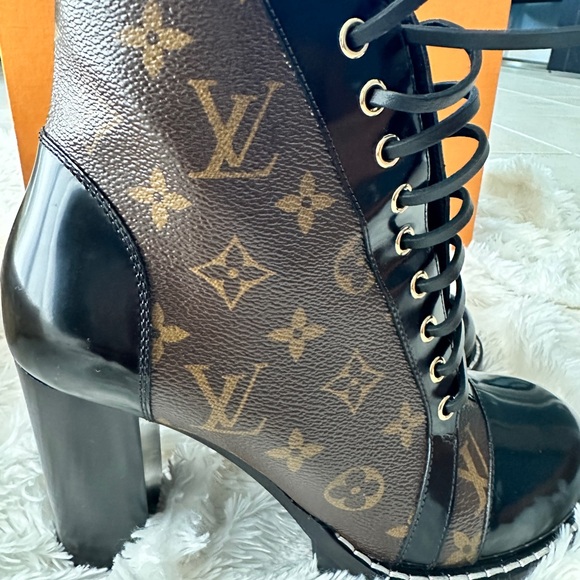 Louis Vuitton Boots - Picture 10 of 11